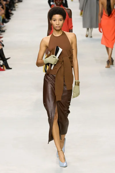 Look 23